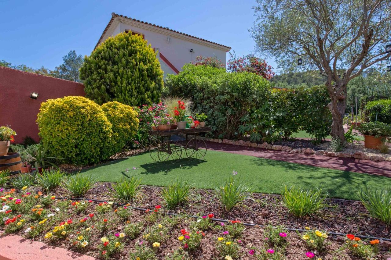 Les Pins Blancs En Provence Le Muy Exterior foto
